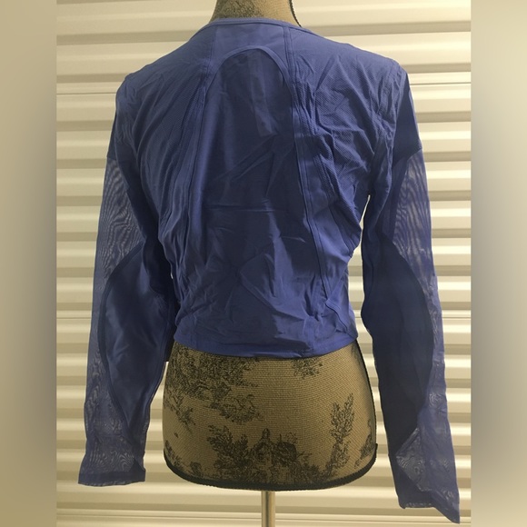 New With Tags Lululemon Mesh Panelled Training Long Sleeve Shirt Wild Indigo 12 - Picture 11 of 16